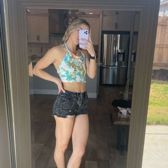 Halter crop top - Picture 2 of 2